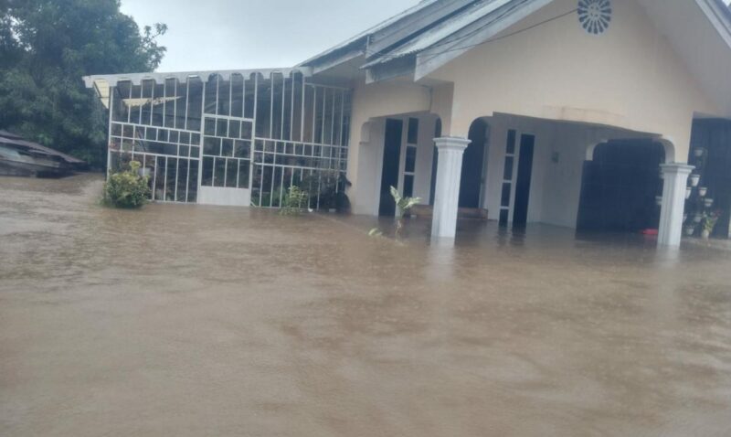 Kondisi banjir yang melanda Kabupaten Natuna Kepulauan Riau pada Rabu (14/12).
Foto : BPBD Kabupaten Natuna