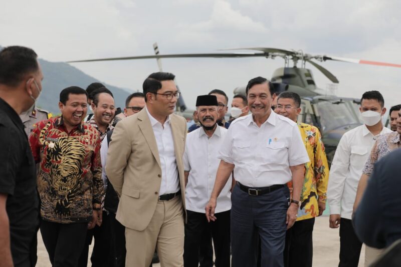 Gubernur Jabar  Mendampingi Menko Marves pada Acara West Java Digital Services International Festival.Lokasi: Kampus IPDN Jatinangor Sumedang, (22/12/22 ). 