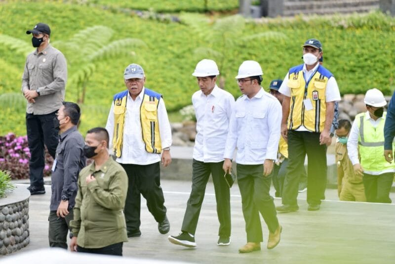 Gubernur Jawa Barat Ridwan Kamil mendampingi Kunker Presiden Republik Indonesia Joko Widodo dalam rangka Peresmian Bendungan Sukamahi di Kabupaten Bogor, Jumat (23/12/22)