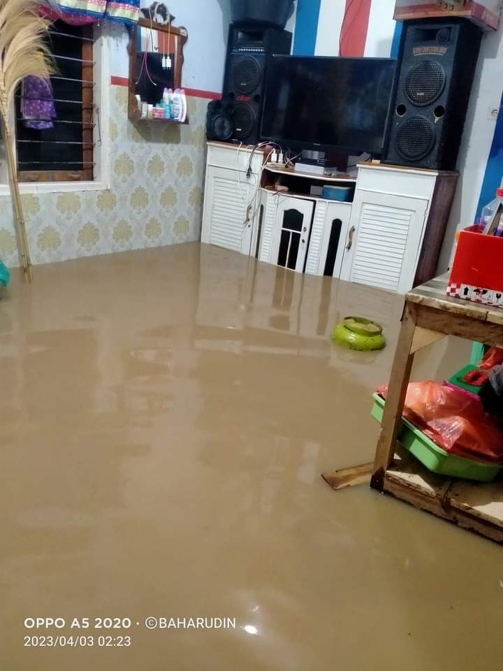 Foto:Kondisi rumah warga yang terdampak banjir di Kabupaten Bima, Provinsi Nusa Tenggara Barat, Senin (3/4).
Sumber foto : BPBD Kabupaten Bima