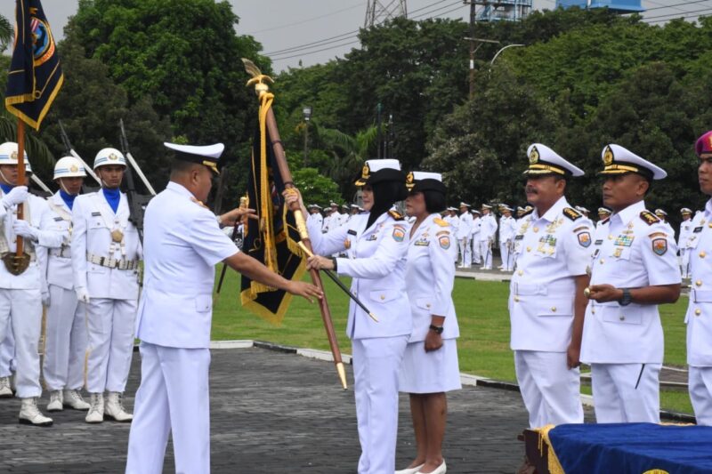 Prosesi Sertijab Kolonel Laut (KH/W) Devi Erlita.( Foto: ist) 