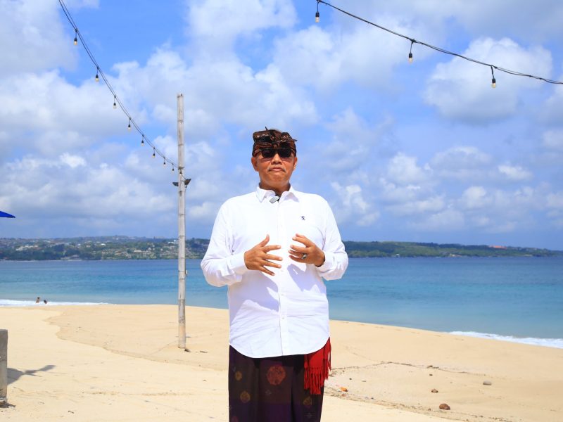 Abah Junaidi, saatmengisi halaqah rutin, di Balee Beut Meuligoe Bupati Aceh Besar, Kota Jantho, Kamis (23/05/2024) malam. FOTO/ DOK PEMKAB ACEH BESAR