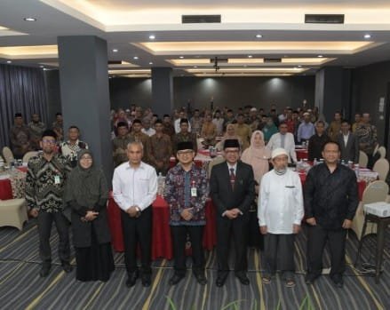 Pj Sekda Aceh, Azwardi membuka Rapat Koordinasi Baitul Mal Se Aceh di Hotel Kriyad Muraya Banda Aceh, 27/5)2024