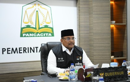 Pj. Gubernur Aceh, Dr. H. Safrizal ZA, M.Si., lakukan rapat persiapan PON XXI Aceh-Sumut bersama Bupati/Walikota se-Aceh secara Virtualdi ruang Kerja Gubernur Aceh, selasa, (27/8/2024).