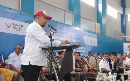 Pj Bupati Aceh Besar Muhammad Iswanto saat membuka secara resmi cabang olahraga Kurash pada Pekan Olahraga Nasional (PON) XXI Aceh-Sumut yang dilangsungkan di Gedung Hall A JSC Kota Jantho, Aceh Besar, Rabu (11/09/2024). FOTO/MC ACEH BESAR