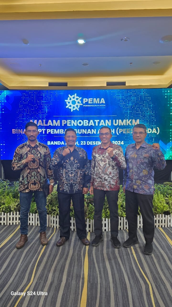 Foto : Ketua SPS Provinsi Aceh, Muktarruddin Usman (dua dari kiri) dan Dirut PT. PEMA, Faisal Saifuddin (dua dari kanan). 