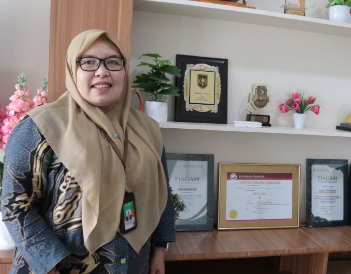 Plt Direktur RSUD Aceh Besar, dr Susi Mahdalena MKM, di RSUD Aceh Besar, Indrapuri, Selasa (07/01/2025). FOTO/ MC ACEH BESAR