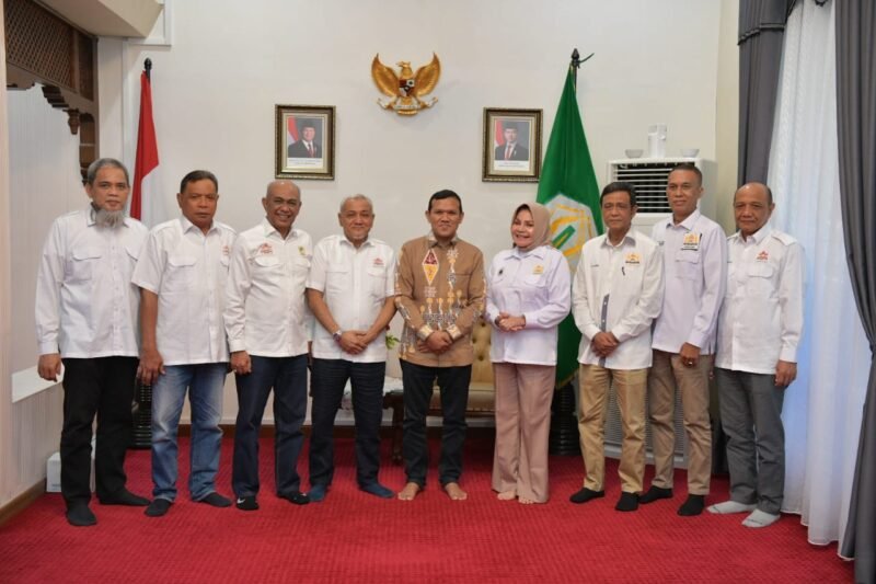 Wakil Gubernur Minta Pengurus Kadin Aceh Dukung Perpanjangan Dana Otsus. Foto: Ist