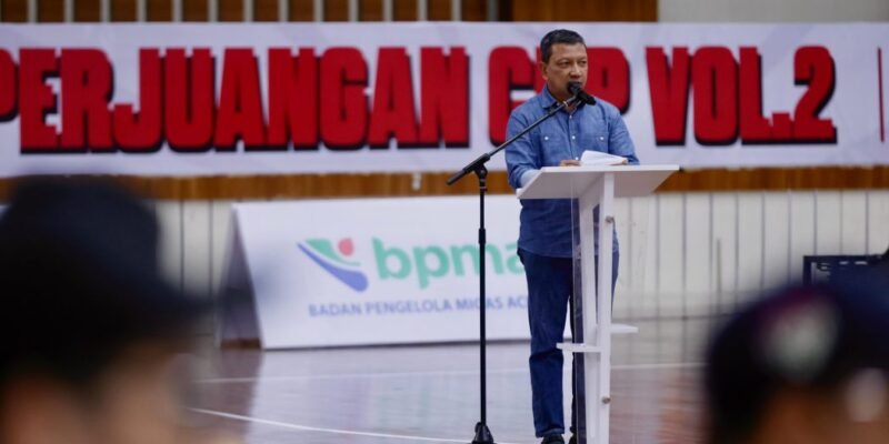 Kadispora Aceh, T. Mirzuan, MT, saat menyampaikan sambutan Gubernur Aceh pada Pembukaan Turnamen Bola Basket Perjuangan Cup Jilid 2 di Hall Serbaguna Stadion Harapan Bangsa, Banda Aceh, Sabtu, (21/6/2025).foto.lst