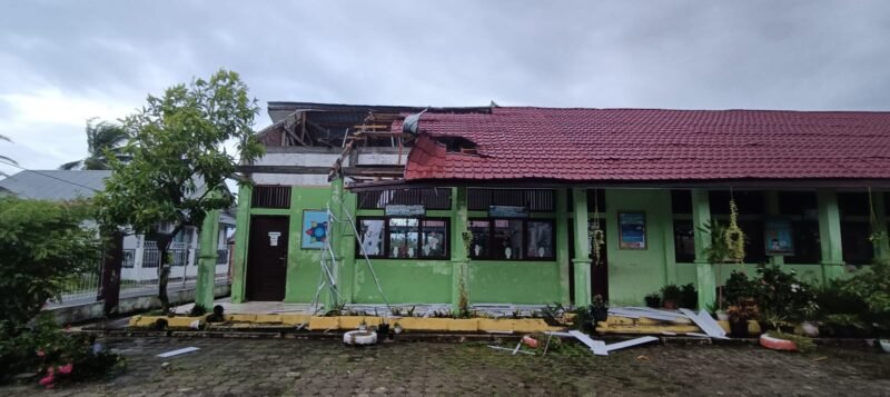 Kondisi SDN Lam Awee, Kecamatan Peukan Bada, Kabupaten Aceh Besar. FOTO/ DOK BPBD ACEH BESAR