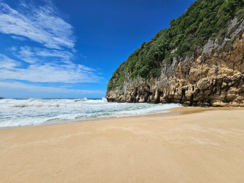 Potensi Alam Wisata Bahari Gampong Meunasah Balee, Lampuuk, Kecamatan Lhoknga Aceh Besar, Kamis (12/6/2025).
FOTO/ DOK MC ACEH BESAR