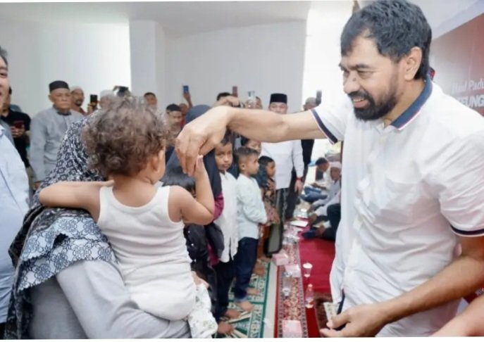 Gubernur Aceh Muzakir Manaf Menghadiri peringatan Haul Wali Nanggroe Aceh Dr. Teungku Hasan Muhammad di Tiro, M.S., M.A.,LL.D., Ph.D Ke 15 di Kantor Partai Aceh DPP-PA Banda Aceh. Foto: Dok. Biro Adpim Setda Aceh