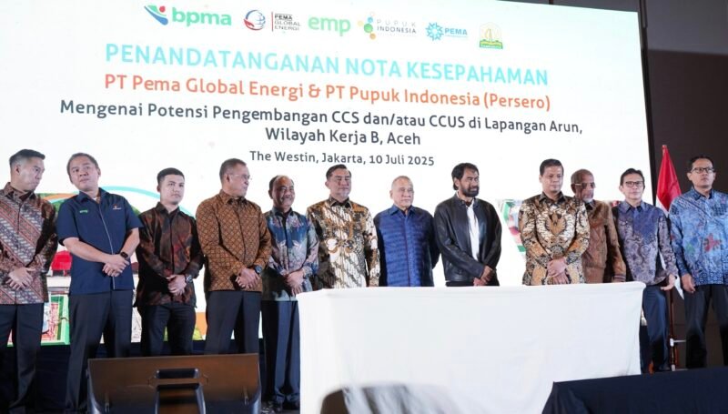 kesepahaman (MoU) antara PT Pema Global Energi (PGE), anak perusahaan PT Pembangunan Aceh (PEMA) dengan PT Pupuk Indonesia (Persero), Jakarta, Kamis, (10-07-2025)