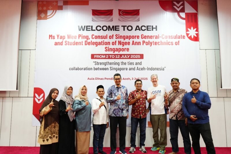 Kepala Dinas Pendidikan Aceh, Marthunis, S.T., D.E.A.dan Konsulat Jenderal Singapura di Medan , pada Kamis, (03-07- 2025),foto.lst