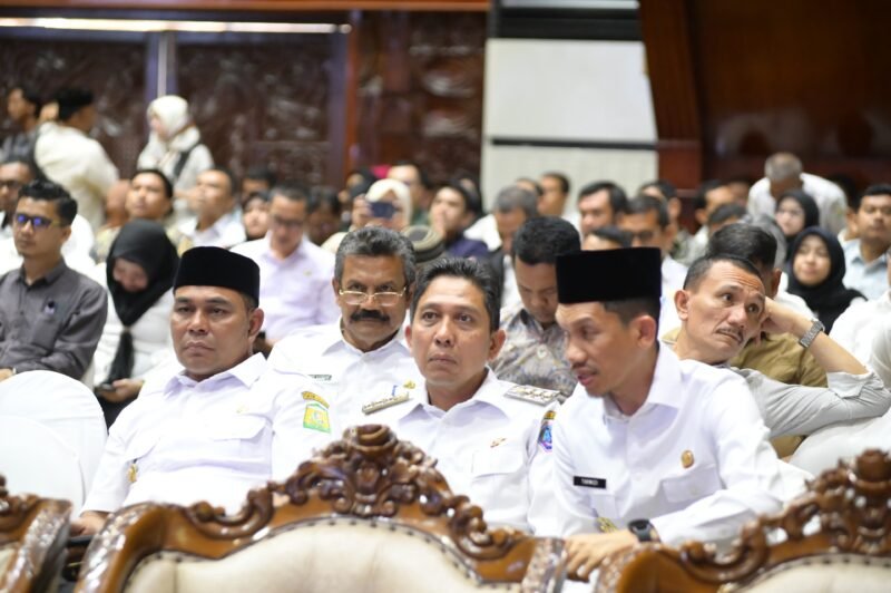 Bupati Aceh Besar H Muharram Idris (Syech Muharram) menghadiri Musrenbang RPJMA tahun 2025-2029, di Anjong Mon Mata, Banda Aceh, Rabu (9/7/2025). FOTO/ MC ACEH BESAR
