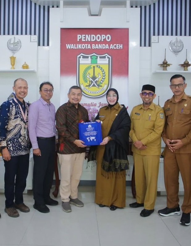 Illiza Sa’aduddin Djamal menerima audiensi dari Exzellenz Institute Jakarta. Pertemuan ini berlangsung dipendopo, Senin, (28-07-2025).