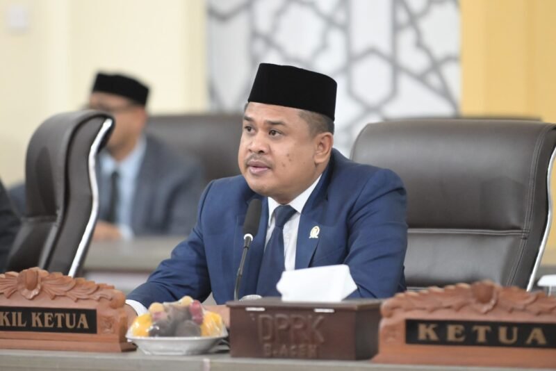 Rapat Paripurna yang berlangsung di ruang Utama Lantai 4 Gedung DPRK Banda Aceh, Selasa (15-07-2025).