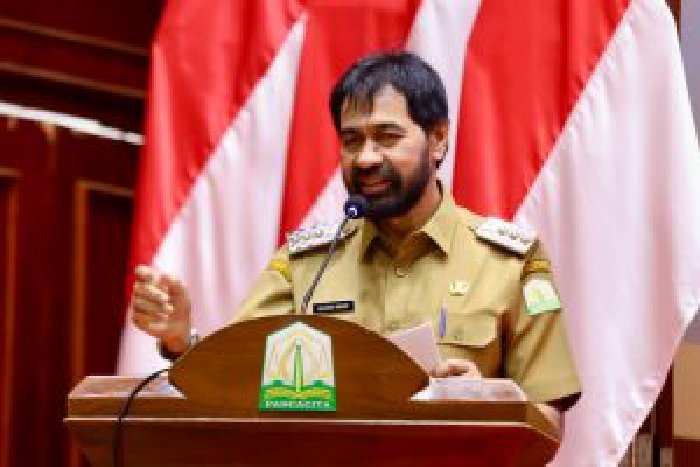 H. Muzakir Manaf mengimbau seluruh orang tua atau wali murid untuk mengantar anak-anak mereka ke sekolah pada hari pertama masuk sekolah, Senin, (14-07- 2025)