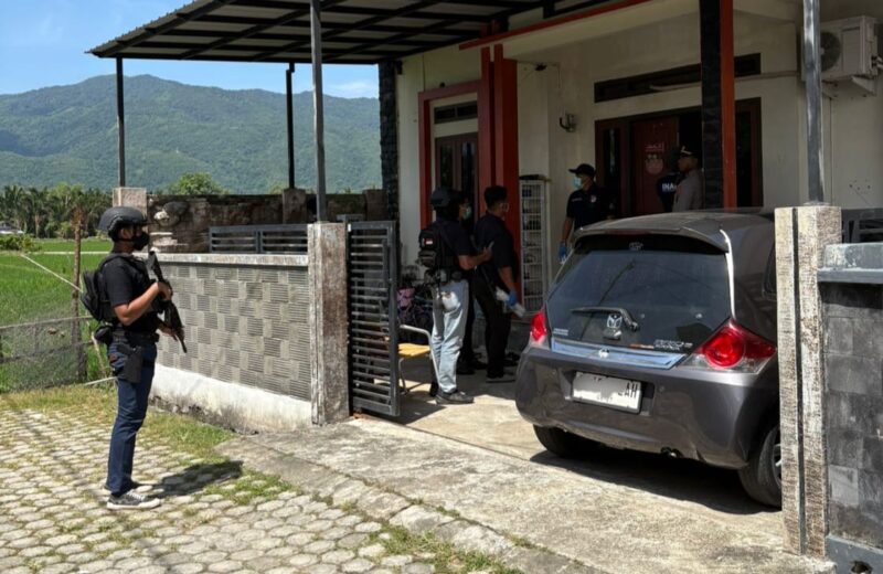 Polri menangkap dua aparatur sipil negara (ASN) di Aceh karena diduga terlibat jaringan terorisme, Selasa, (05-08-2025).