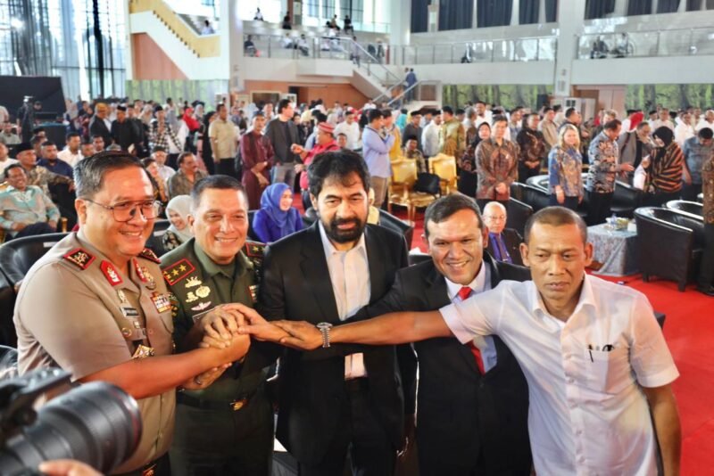 Achmad Kartiko menghadiri peringatan dua dekade Hari Perdamaian Aceh (HDA) di Gedung Balai Meuseuraya Aceh (BMA), Jumat, (15-08-2025).