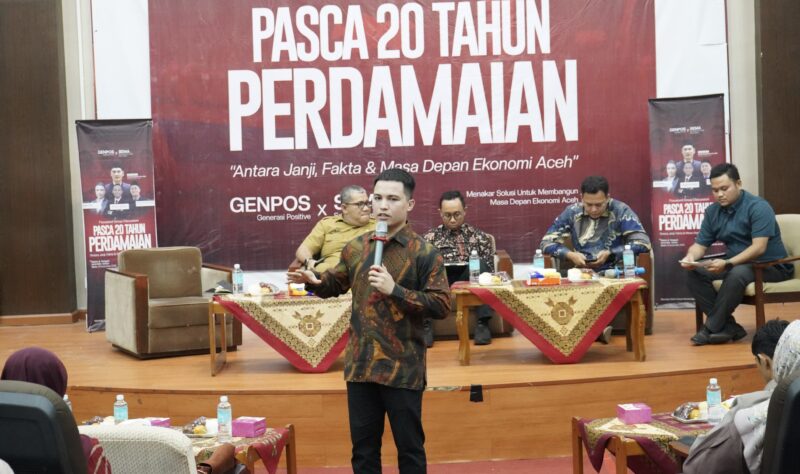 Mawardi Nur menyampaikan dalam Focus Group Discussion bertema “Pasca 20 Tahun Perdamaian: Antara Janji, Fakta, dan Masa Depan Ekonomi Aceh” yang digelar Senat Mahasiswa (SEMA) UIN Ar-Raniry, Senin, (08/09/2025).