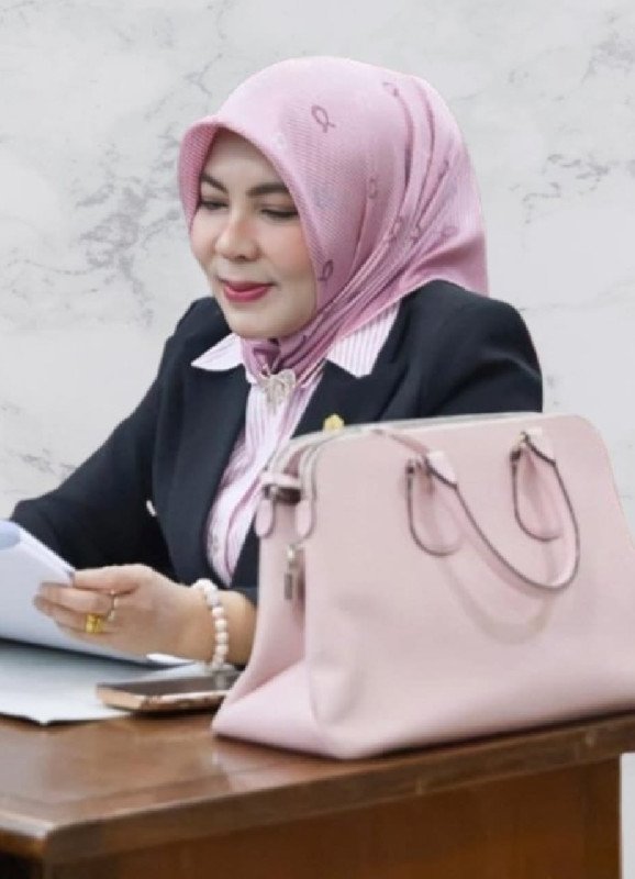 Ini kan bahaya, main razia-razia plat BL seolah masyarakat Aceh tidak punya hak. Kita tidak boleh tinggal diam,” tegas Bunda Salma, Senin, 29/9/2025.