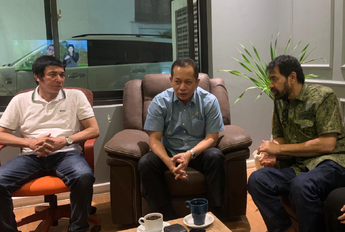 Gubernur Aceh Muzakir Manaf menyambangi Menteri Koperasi (Menkop) Fery Joko Julianto di Jakarta Selatan, Minggu (14/9/2025).