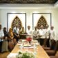 Wagub saat menerima kunjungan Ketua Komnas HAM RI, Atnike Nova Sigiro, beserta rombongan di Banda Aceh, Jumat (29/8/2025).