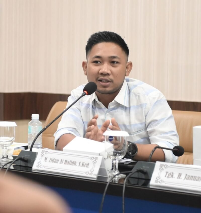 Zidan Al Hafidh SKed, mendesak PT PLN (Persero) memberikan kompensasi kepada masyarakat yang terdampak akibat gangguan listrik dalam beberapa hari terakhir, rabu, (01/10/2025).