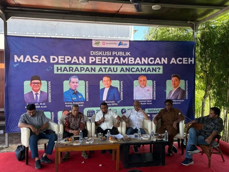 Nurchalis dalam diskusi publik bertema Masa Depan Pertambangan Aceh, Harapan atau Ancaman, Banda Aceh, Selasa (28/10/2025)