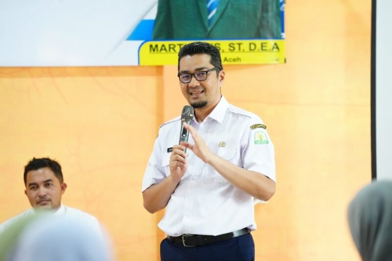 Kepala Dinas Pendidikan Aceh, Marthunis, S.T., D.E.A., saat ditemui usai rapat di ruang Co-Learning pada Kamis (2/10/2025),
