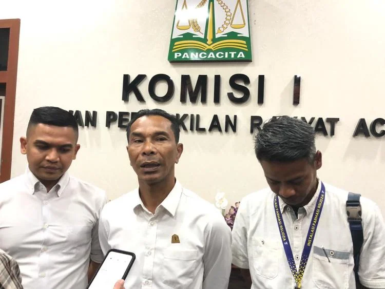 Rusyidi Mukhtar,  menanggapi pertemuan antara pimpinan dan anggota Badan Legislasi (Baleg) DPR RI dengan Pemerintah Aceh di Pendopo Gubernur Aceh, Selasa (21/10/2025)