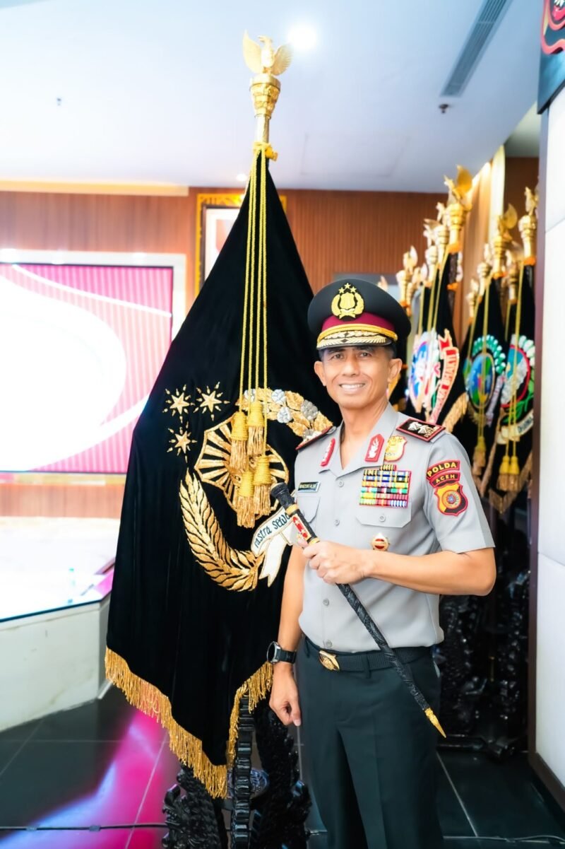 Irjen Pol Marzuki Ali Basyah, mengajak semua kalangan menyebarkan aura positif untuk Aceh. “Sudah bukan waktunya lagi membahas disharmoni ataupun disintegrasi, sekarang waktunya membangun,” katanya di Banda Aceh, Sabtu, (4/10/2025).