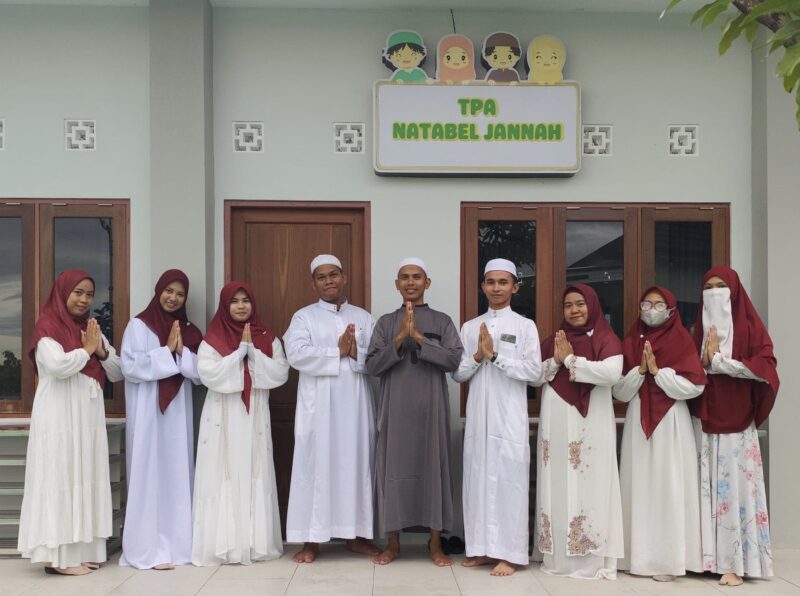 Hal ini menginspirasi Wakapolri Komjen Pol Dedi Prasetyo, untuk mendirikan Taman Pembelajaran Al-Qur’an (TPA) Natabel Jannah di kawasan padat penduduk Komplek Jalan Lamtorogung, Kota Palangka Raya.