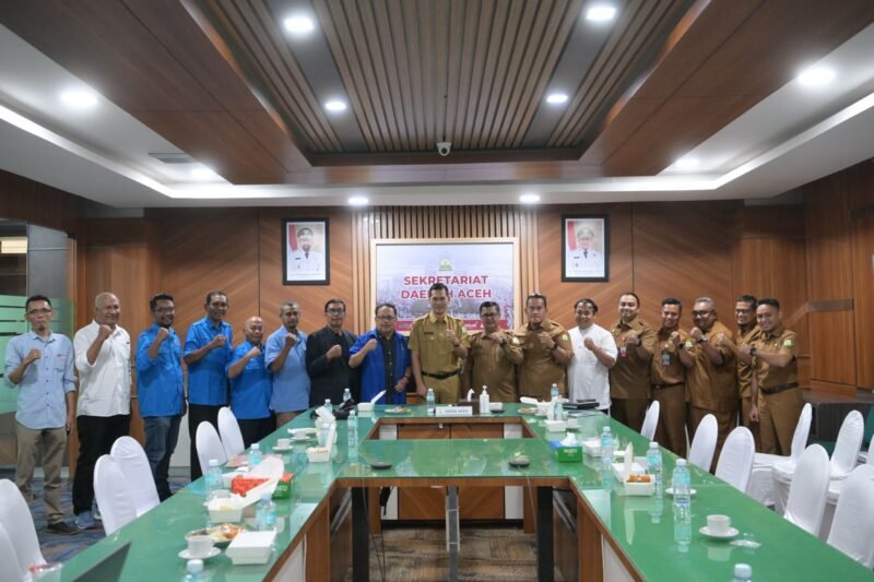 disampaikan saat menerima audiensi pengurus Persatuan Wartawan Indonesia (PWI) Aceh di Ruang Rapat Sekda Aceh, Selasa pagi, (14/10/2025).