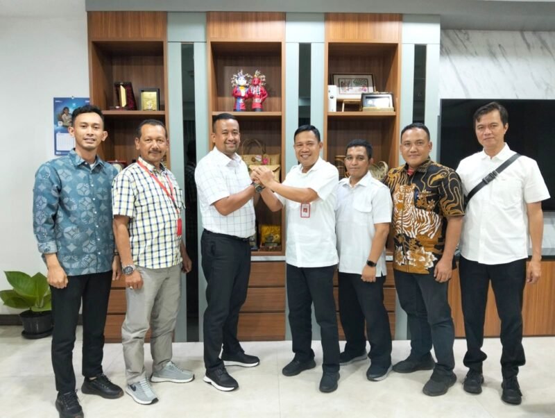 Kemensos RI memperkuat sinergi dengan Pemerintah Aceh dalam penanganan bencana dan penguatan cadangan logistik daerah, rabu (29/10/2025).