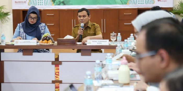 Wakil Gebernur menerima kunjungan kerja Komisi IX DPR RI di Ruang Potensi Daerah Kantor Gubernur Aceh, Senin (6/10/2025).