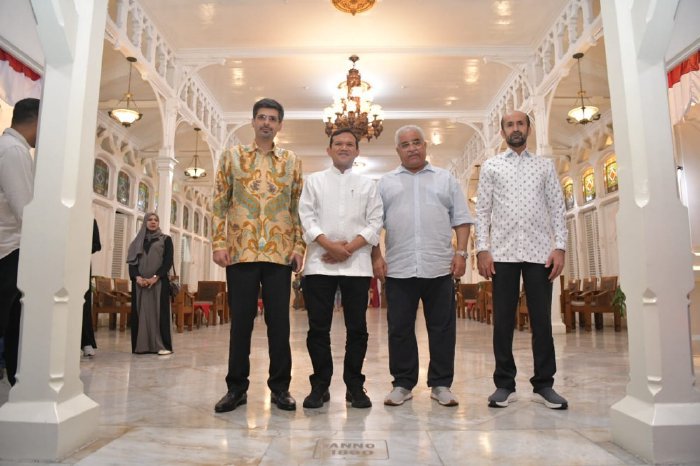 Wakil Gubernur Aceh, Fadhlullah, menyambut para tamu kehormatan dari Bahrain dan Uni Emirat Arab (UEA) dalam acara Jamuan Makan Malam Pemerintah Aceh, Sabtu malam, 25/10/2025