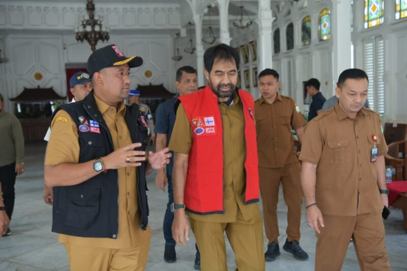 Plt. Kepala Dinas Sosial Aceh, Chaidir, SE., MM. Dan perjalanan panjangnya membuktikan bahwa komitmen itu bukan sekadar kata, tetapi kerja.