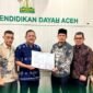 Andriansyah, S.Ag, MH, secara resmi menandatangani Berita Acara Serah Terima Mutasi Barang Milik Aceh (BMA) berupa tanah dan gedung dari Dinas Perindustrian dan Perdagangan (Disperindag) Aceh kepada Dinas Pendidikan Dayah Aceh (DPDA).Acara penting ini berlangsung di Ruang Rapat Lantai II DPDA, Banda Aceh, pada hari Kamis, (13/11/2025).