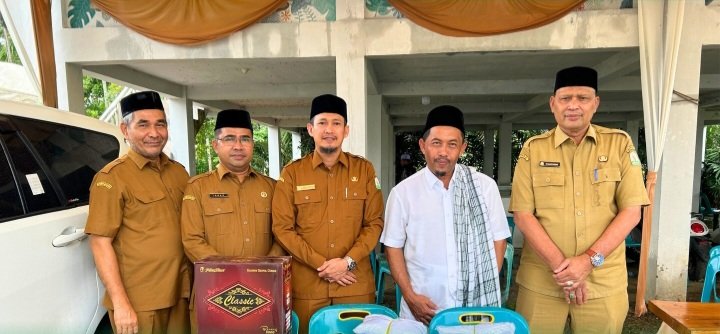 Kehadiran Plh Kadis Pendidikan Dayah Aceh ini juga akan didampingi oleh Kabid P. Santri, Irwan, S.Hi, M.Si, beserta staf dari Dinas Pendidikan Dayah Aceh, Acara ini akan berlangsung di Gp. Seubam Cot, Kec. Montasik, Kab. Aceh Besar pada hari Selasa, 25/11/2025.