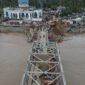 Jembatan darurat Bailey di Teupin mane yg menghubungkan antar kabupaten Bireuen dan benermeriah kembali di buka Minggu 14 /12/ 2025.