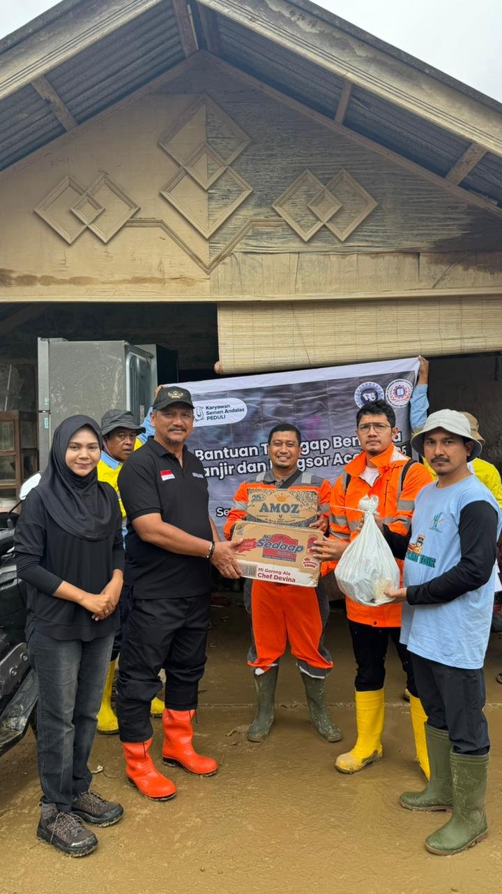 (SPSA) bersama sejumlah perwakilan kontraktor PT Solusi Bangun Andalas (PT SBA), Selasa,(16/12/2025).