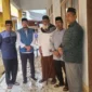 Plh. Disdik Dayah Aceh  Andriansyah didampingi oleh sejumlah pejabat struktural Disdik Dayah Aceh, meninjau langsung kerusakan infrastruktur pendidikan dayah serta memastikan kondisi kesehatan guru bakti dan santri pasca-bencana, (26/12/2025).