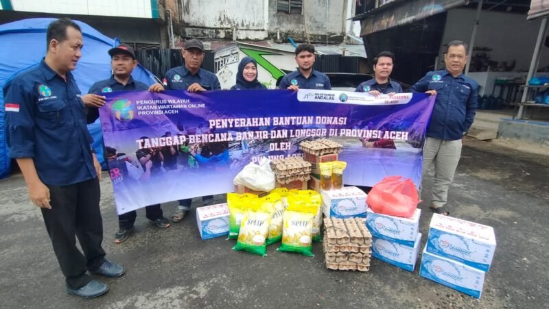 Bantuan tersebut diterima langsung oleh Ketua PD IWO Aceh Timur, Zainal Abidin, bersama enam anggota IWO lainnya yang terdampak bencana, minggu (28/12/2025).