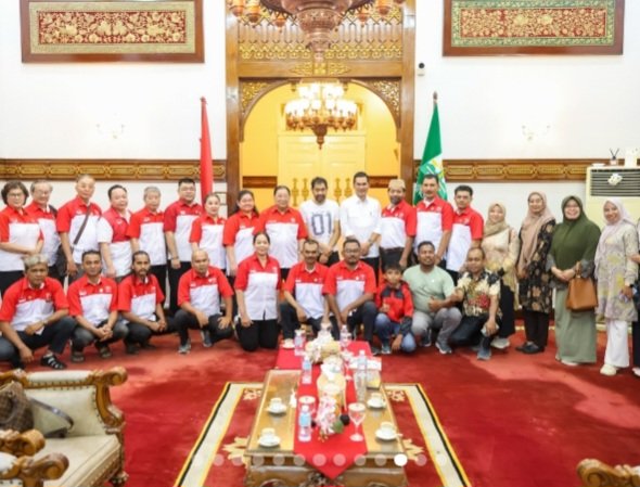 Mualem, menerima kunjungan silaturahmi dari pengurus Perhimpunan Tionghoa Indonesia (INTI) di Meuligoe Gubernur Aceh, pada hari Minggu, (28/12/2025).