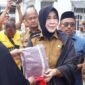 Wali Kota Banda Aceh didampingi oleh Kepala Dinas Sosial Kota Banda Aceh beserta jajaran,di Gampong Jeulingke, Kecamatan Syiah Kuala, Kota Banda Aceh, pada Senin, (15/12/2025).