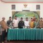 STISNU Aceh menggelar kegiatan Review Kurikulum Program Studi menghadirkan dua narasumber kompeten dari Fakultas Syariah dan Hukum UIN Ar-Raniry Banda Aceh, yaitu Dr. Agustin Hanapi dan Dr. Chairul Fahmi, pada Senin, (26/01/2026).