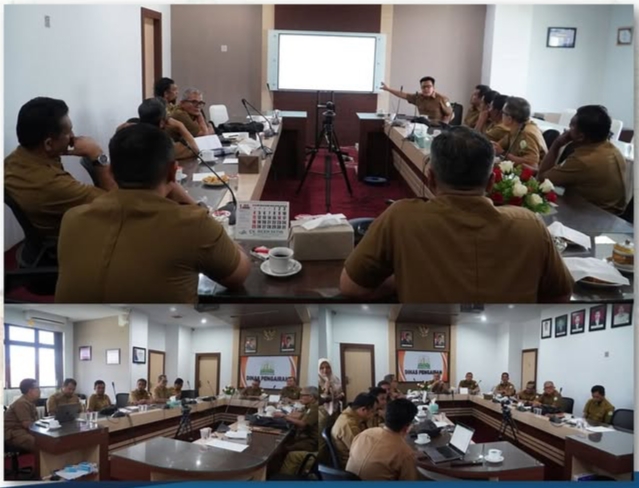 Kepala Dinas Pengairan Aceh, Irwin Ferdinansyah, S.T., M.T., dihadiri oleh seluruh jajaran struktural dinas mengadakan rapat ,di kantor Dinas Pengairan Aceh Senin (19/01/2026).