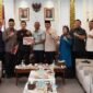 Ketua DPR Aceh, bersama dengan para Ketua Fraksi DPR Aceh, dan Ketua Komisi V DPR Aceh, menggelar audiensi penting dengan jajaran Pemerintah Kabupaten Aceh Barat pada hari Selasa, (06/01/2026).